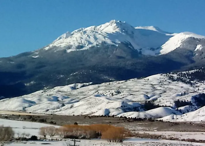 Yellowstone Basin Inn
